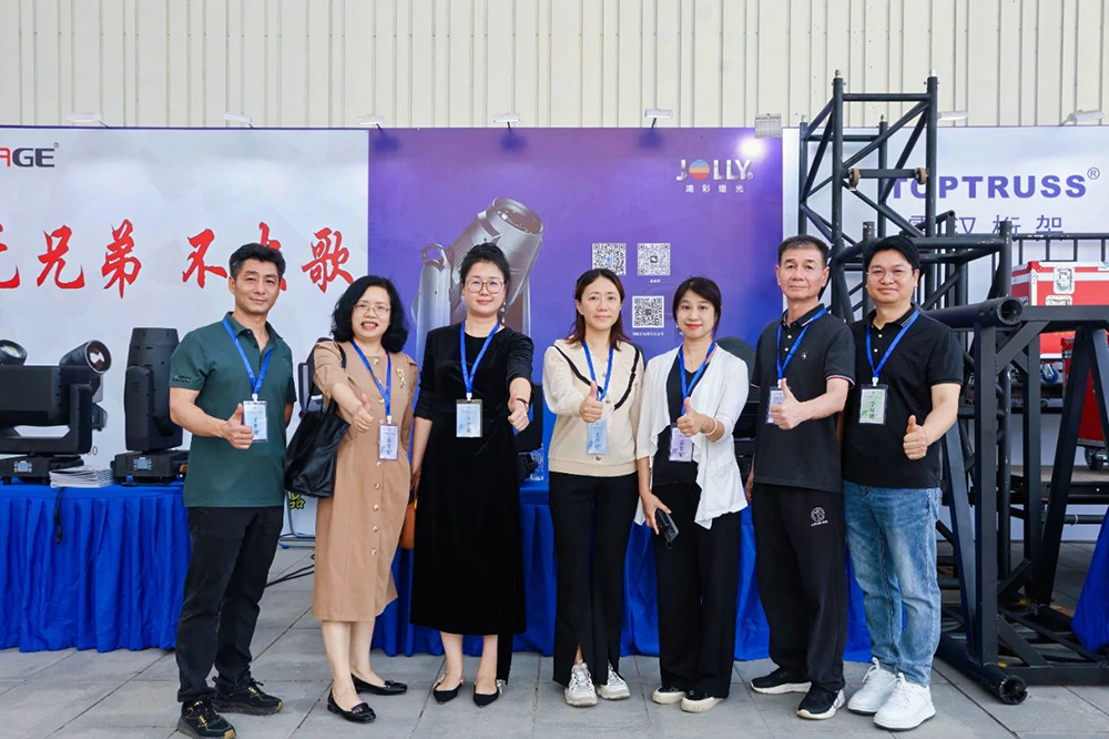 1745554476749712.jpg 18.jpg